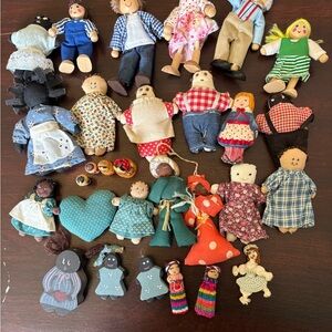 Doll Collection Lot 28 count
